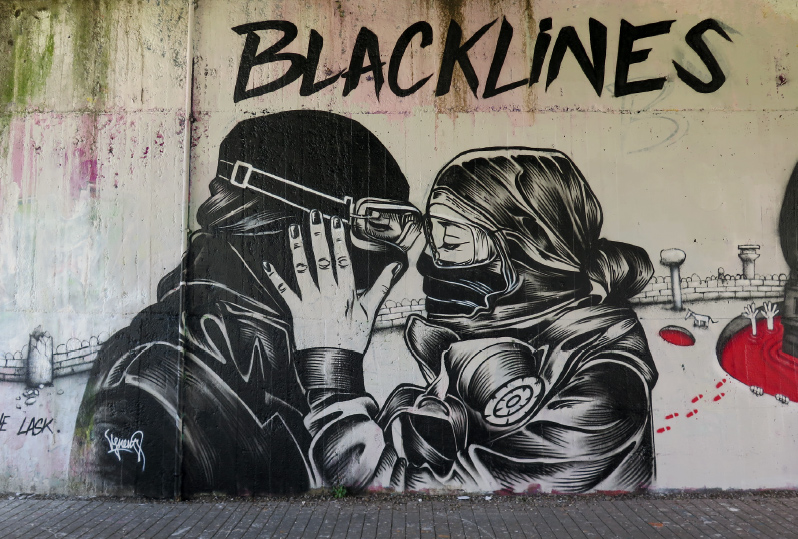 Blacklines - Miss Veneno