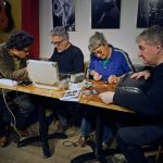 Le collectif La Bricole en action au repair café Mon Oncle